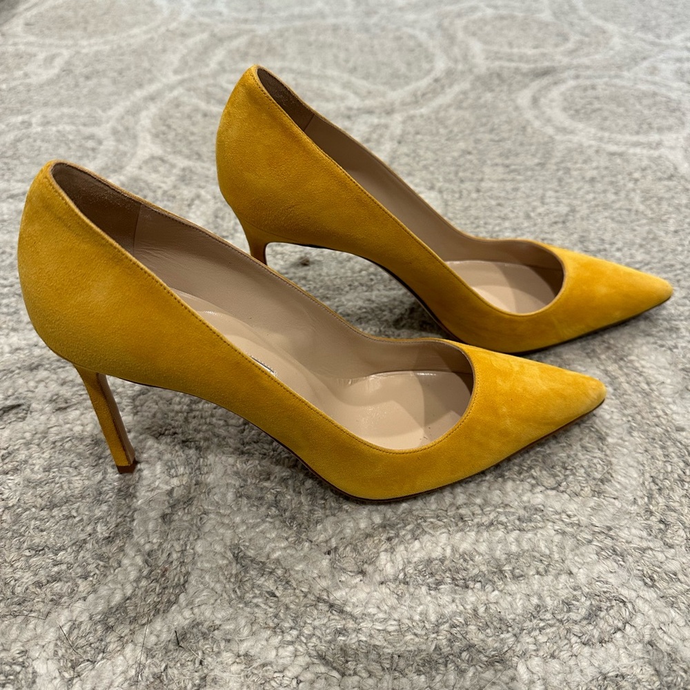 Manolo Blahnik | Yellow Suede Heels